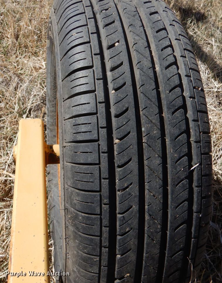 image for item LJ9916 Vermeer WR-22  hay rake