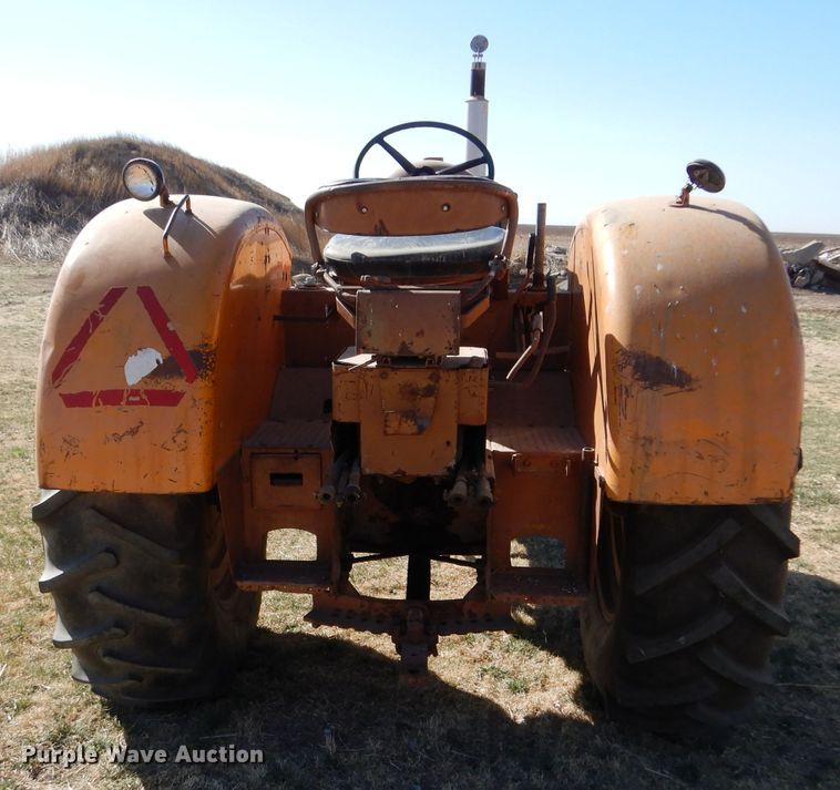 image for item LJ9937 1962 Minneapolis Moline G VI  tractor