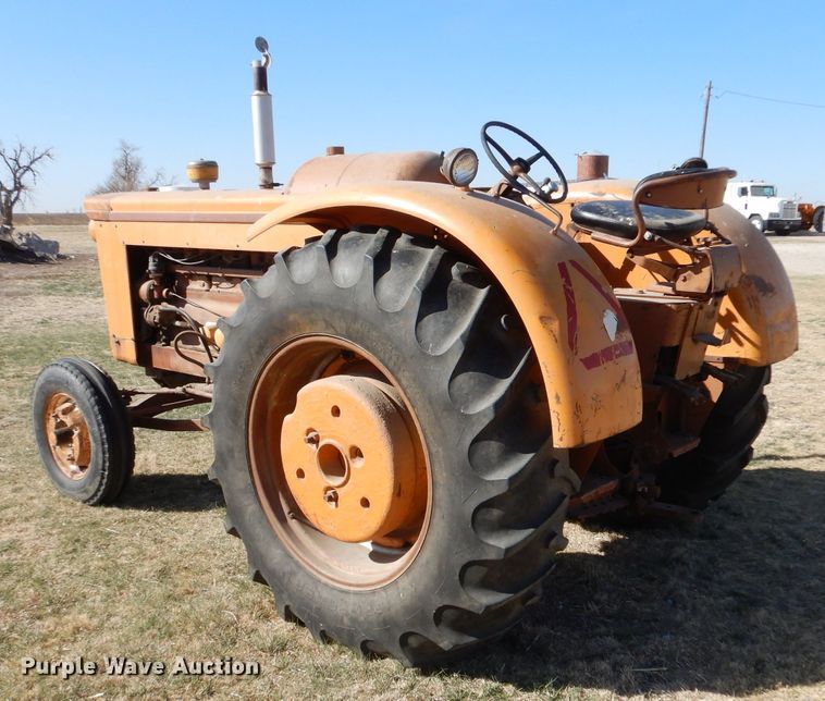 image for item LJ9937 1962 Minneapolis Moline G VI  tractor