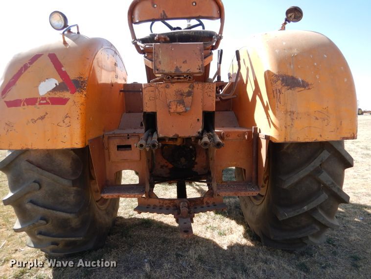 image for item LJ9937 1962 Minneapolis Moline G VI  tractor