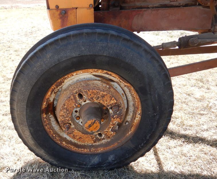 image for item LJ9937 1962 Minneapolis Moline G VI  tractor