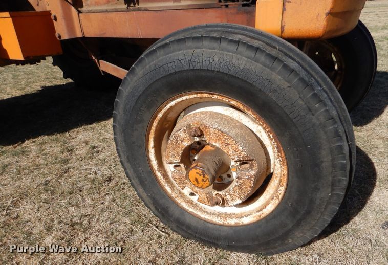 image for item LJ9937 1962 Minneapolis Moline G VI  tractor