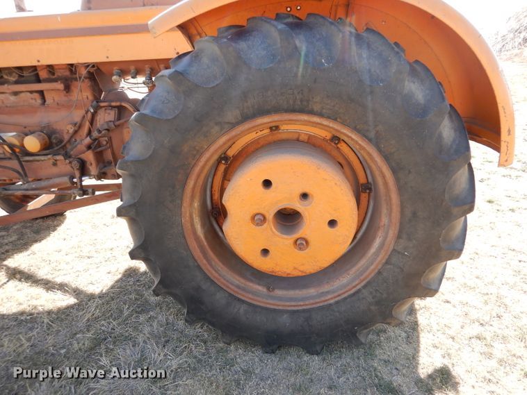 image for item LJ9937 1962 Minneapolis Moline G VI  tractor