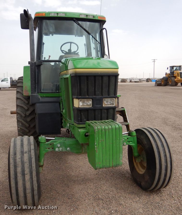 image for item LJ9944 1993 John Deere 7800  tractor