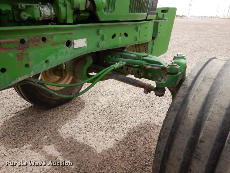 image for item LJ9944 1993 John Deere 7800  tractor