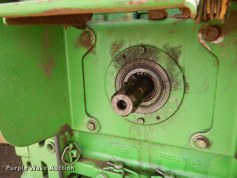 image for item LJ9944 1993 John Deere 7800  tractor