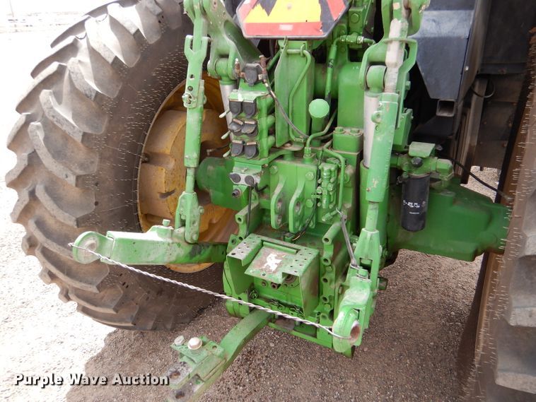 image for item LJ9944 1993 John Deere 7800  tractor