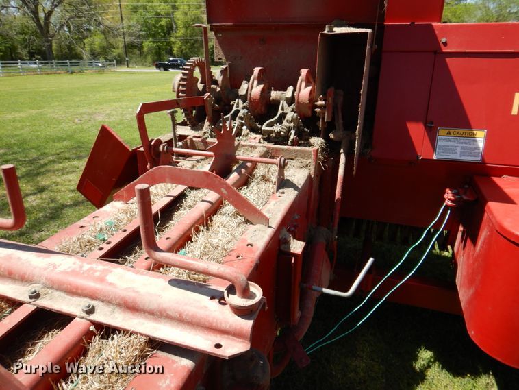 image for item MK9557 1998 New Holland 575  small square baler