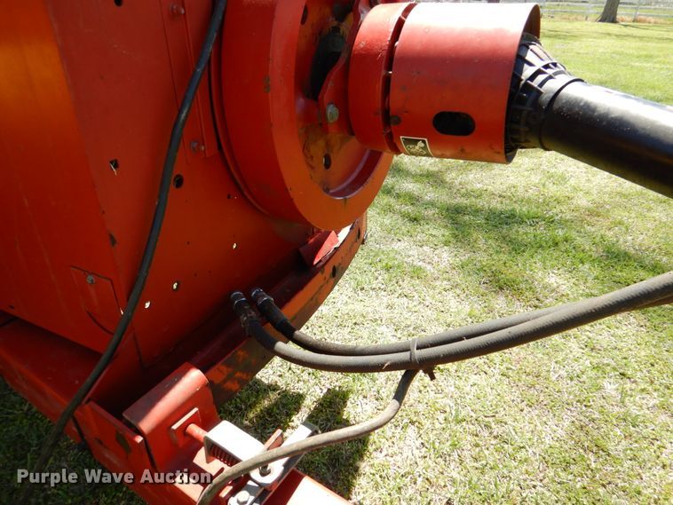 image for item MK9557 1998 New Holland 575  small square baler