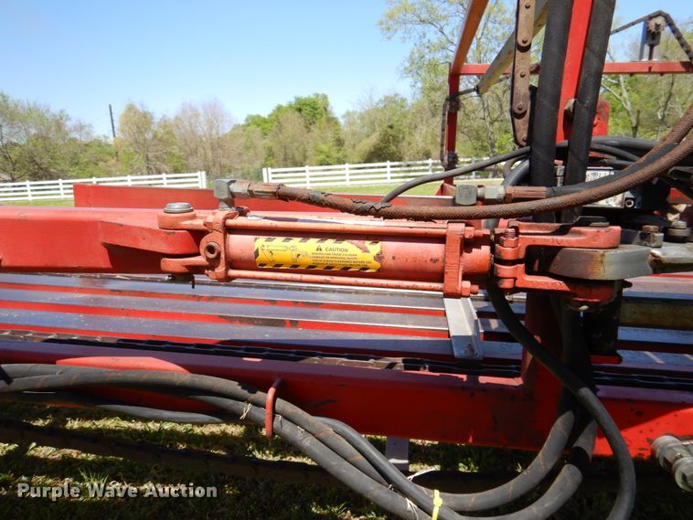 image for item MK9558 Steffen Systems 850N  bale accumulator