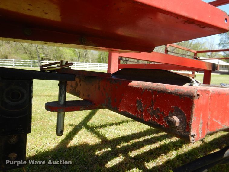 image for item MK9558 Steffen Systems 850N  bale accumulator