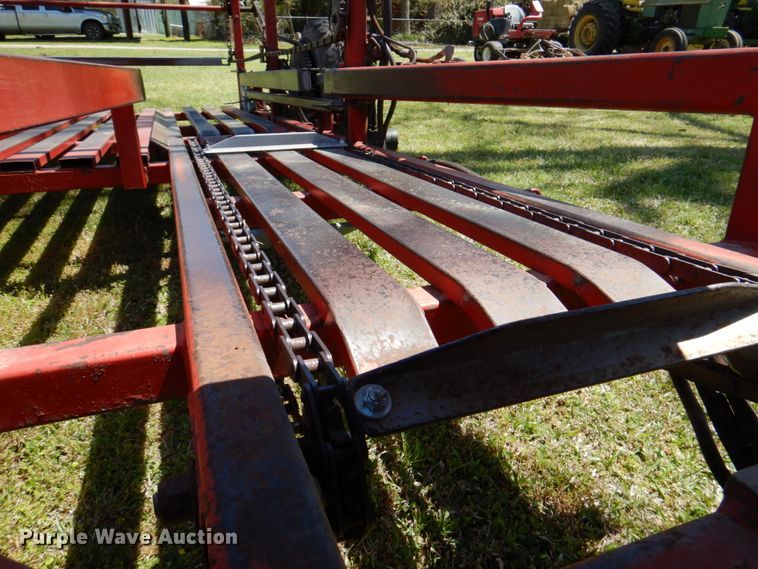 image for item MK9558 Steffen Systems 850N  bale accumulator