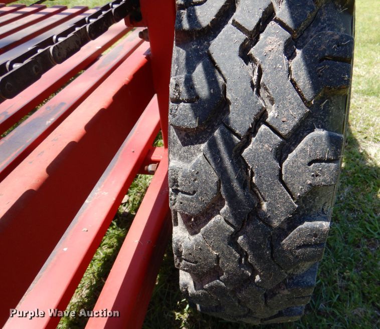 image for item MK9558 Steffen Systems 850N  bale accumulator