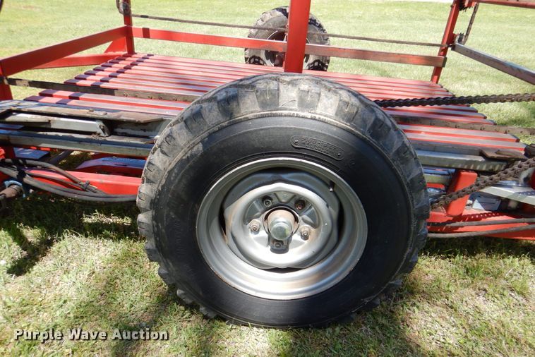 image for item MK9558 Steffen Systems 850N  bale accumulator