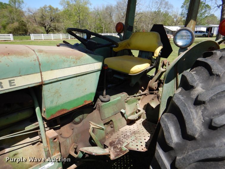 image for item MK9560 1974 John Deere 2030  tractor