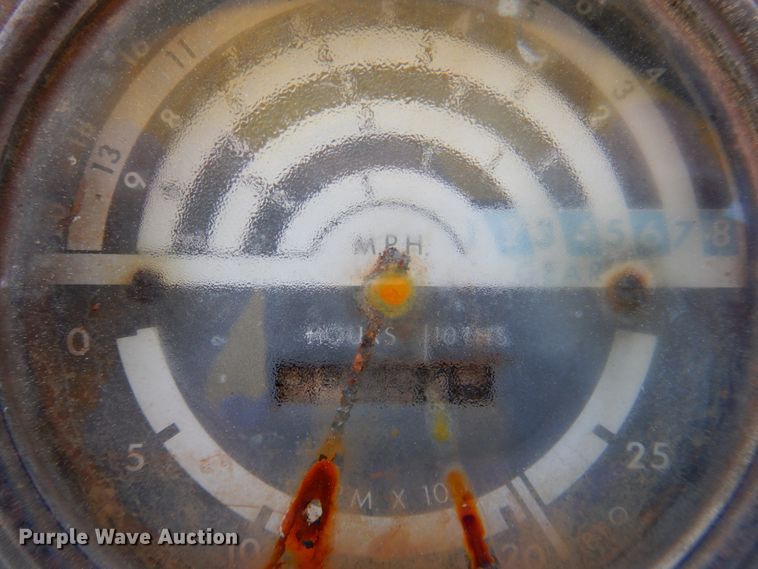 image for item MK9560 1974 John Deere 2030  tractor