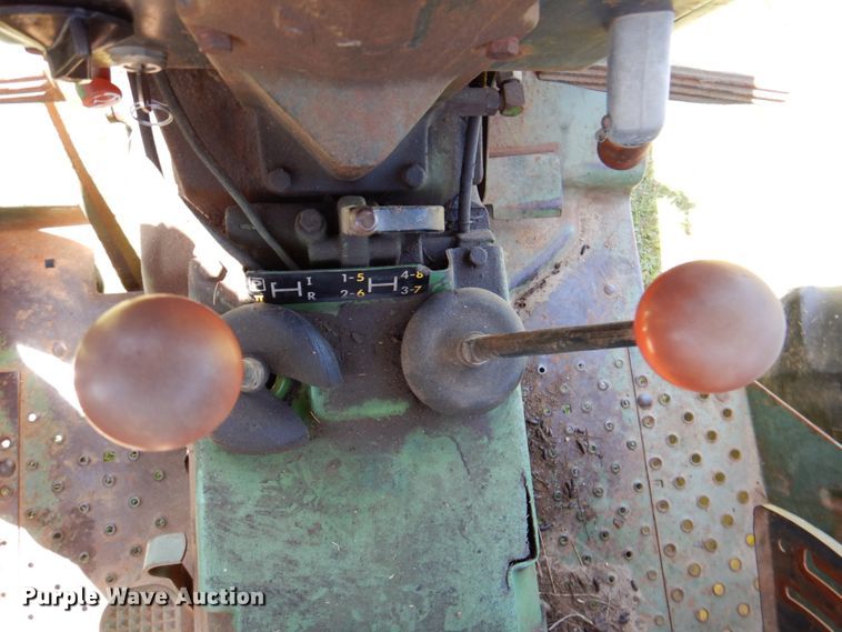 image for item MK9560 1974 John Deere 2030  tractor