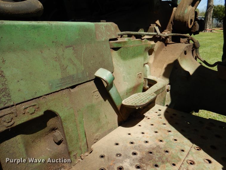 image for item MK9560 1974 John Deere 2030  tractor