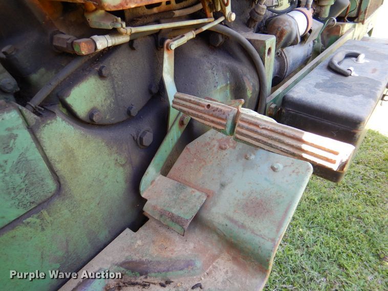 image for item MK9560 1974 John Deere 2030  tractor