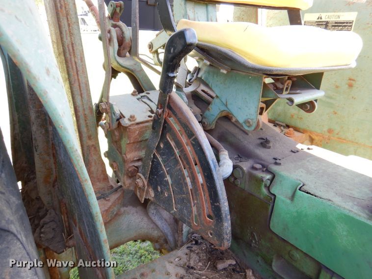 image for item MK9560 1974 John Deere 2030  tractor