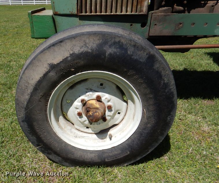 image for item MK9560 1974 John Deere 2030  tractor