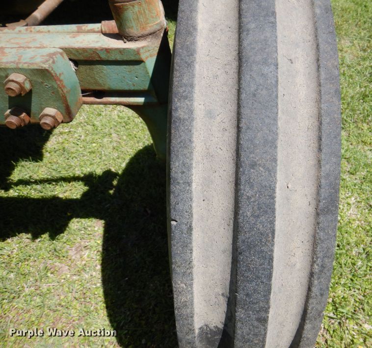 image for item MK9560 1974 John Deere 2030  tractor