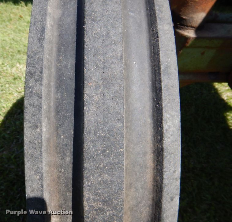 image for item MK9560 1974 John Deere 2030  tractor