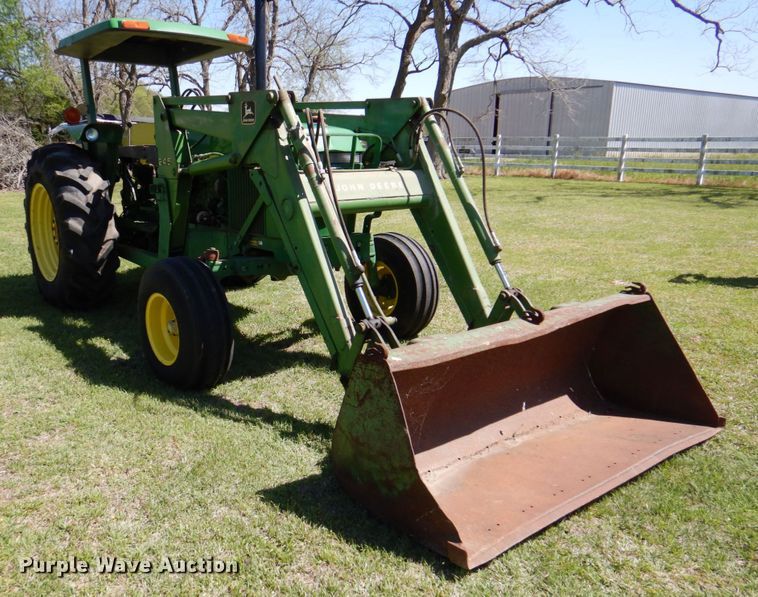 image for item MK9561 1984 John Deere 2350  tractor