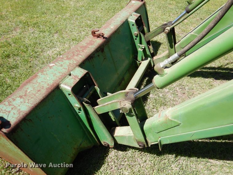 image for item MK9561 1984 John Deere 2350  tractor