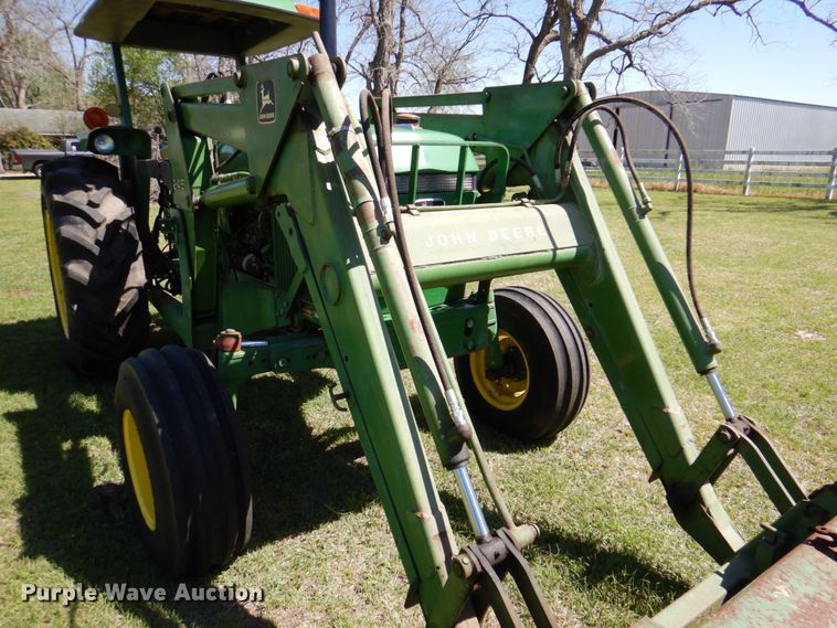 image for item MK9561 1984 John Deere 2350  tractor