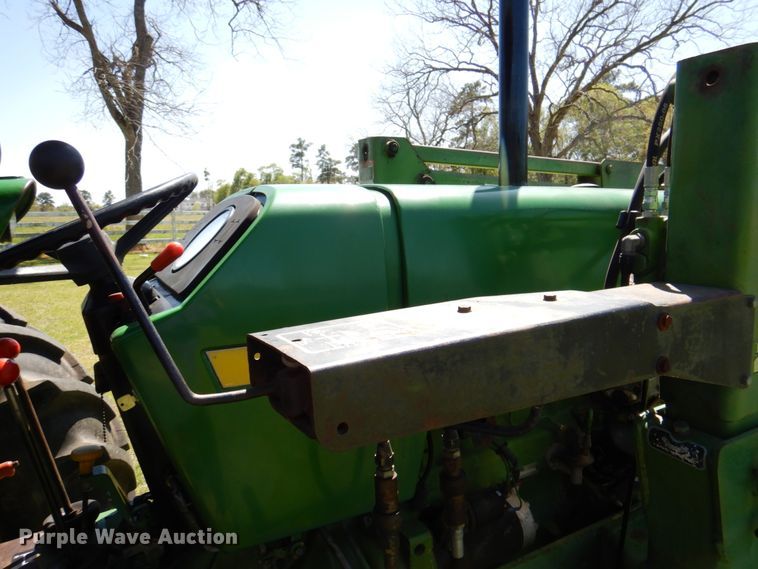 image for item MK9561 1984 John Deere 2350  tractor