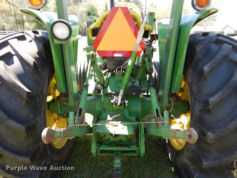 image for item MK9561 1984 John Deere 2350  tractor