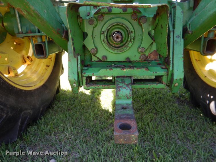image for item MK9561 1984 John Deere 2350  tractor
