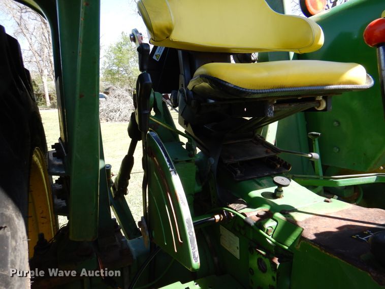 image for item MK9561 1984 John Deere 2350  tractor