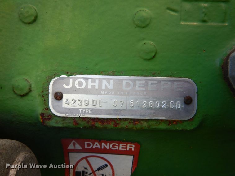 image for item MK9561 1984 John Deere 2350  tractor