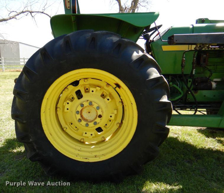 image for item MK9561 1984 John Deere 2350  tractor