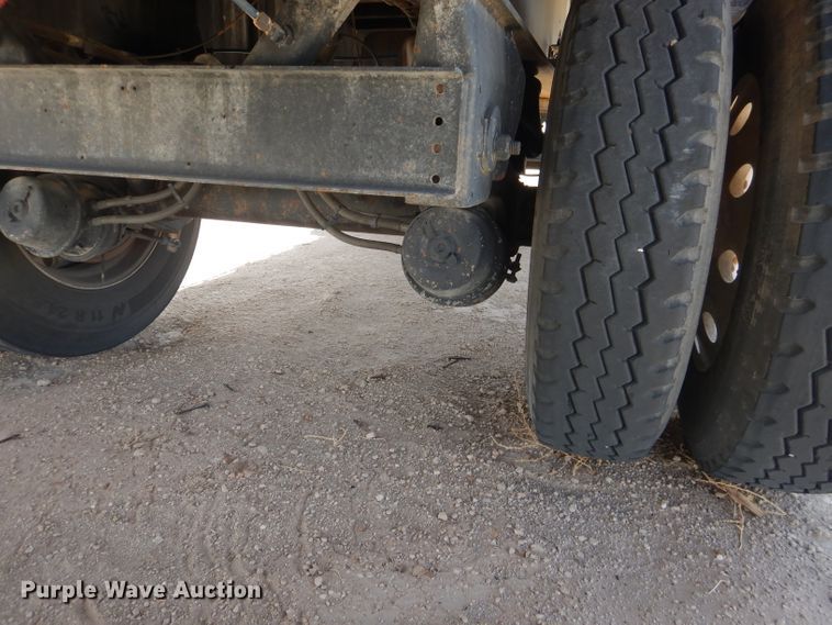 image for item DJ8943 2012 Fontaine HAVSF12WSA  flatbed trailer