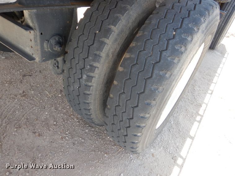 image for item DJ8943 2012 Fontaine HAVSF12WSA  flatbed trailer