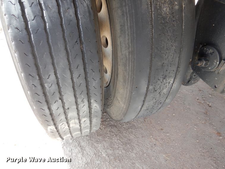 image for item DJ8943 2012 Fontaine HAVSF12WSA  flatbed trailer