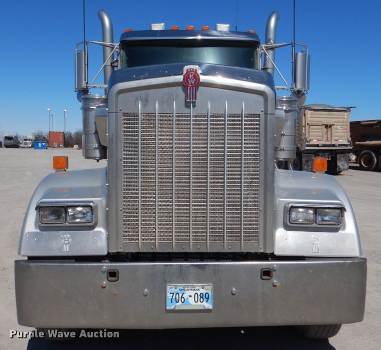 image for item DK3654 2008 Kenworth W900  semi truck