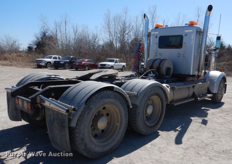 image for item DK3654 2008 Kenworth W900  semi truck