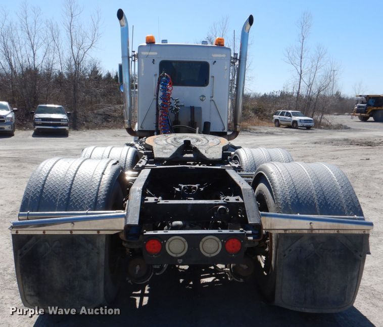 image for item DK3654 2008 Kenworth W900  semi truck