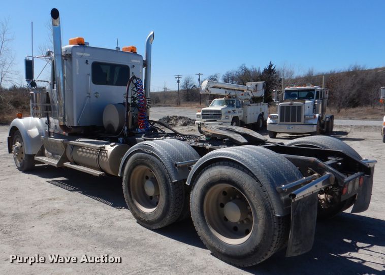 image for item DK3654 2008 Kenworth W900  semi truck