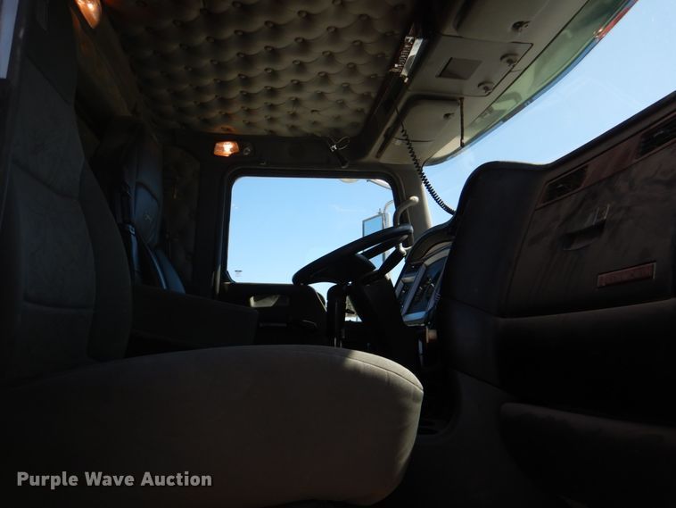 image for item DK3654 2008 Kenworth W900  semi truck