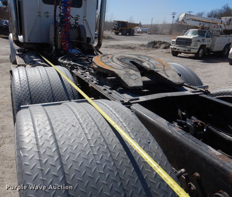 image for item DK3654 2008 Kenworth W900  semi truck