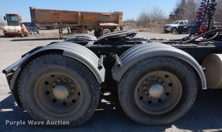 image for item DK3654 2008 Kenworth W900  semi truck