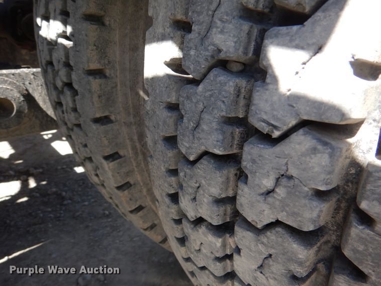 image for item DK3654 2008 Kenworth W900  semi truck