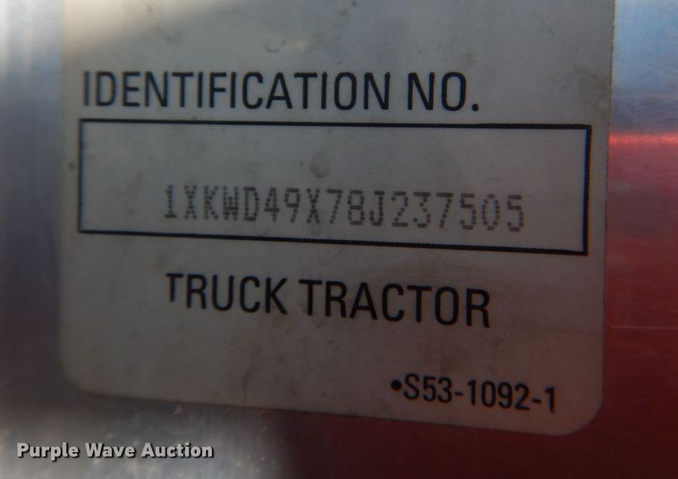 image for item DK3654 2008 Kenworth W900  semi truck