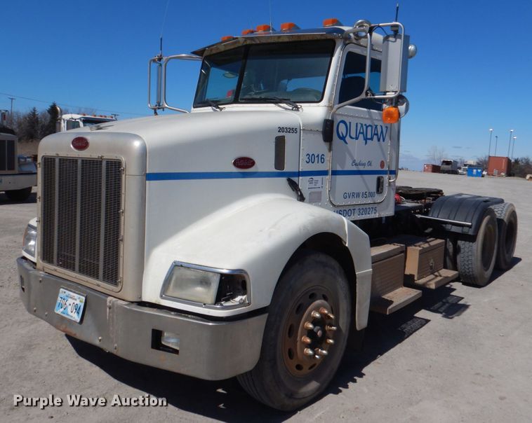 image for item DK3655 2005 Peterbilt 385  semi truck