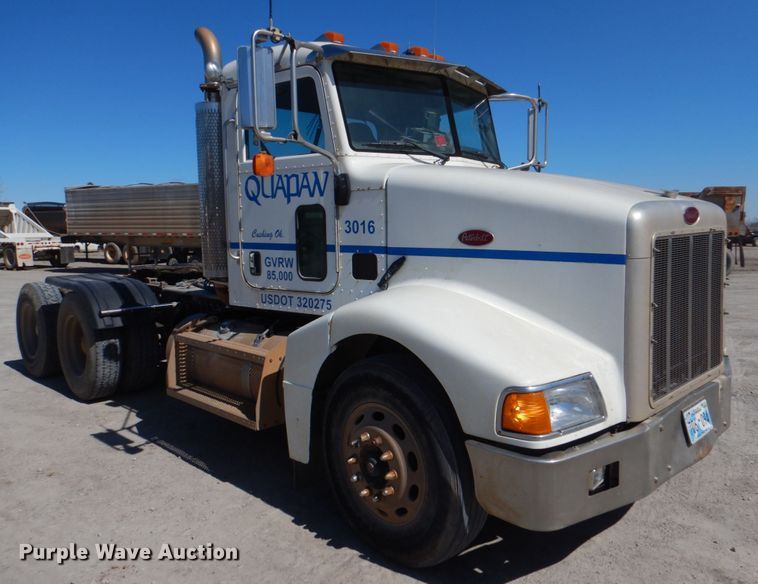 image for item DK3655 2005 Peterbilt 385  semi truck